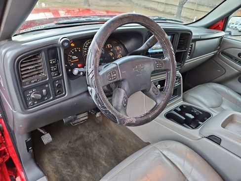 Used 2006 Chevrolet Silverado 2500 LT w/ Onstar Plus Package image 14