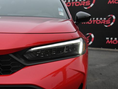 Used 2025 Honda Civic Sport image 11