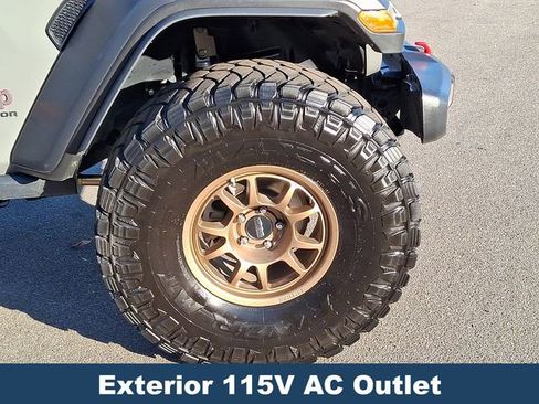 Used 2021 Jeep Gladiator Rubicon w/ LED Lighting Group image 10