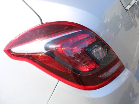 Used 2019 Buick Encore Preferred image 10