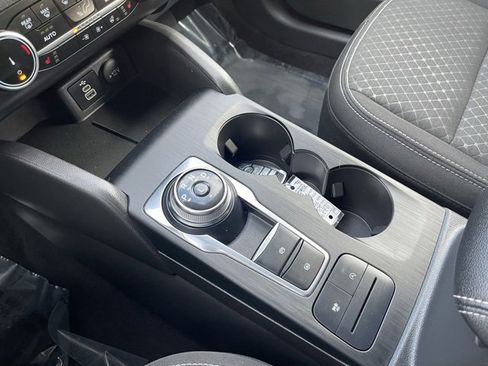 Used 2024 Ford Escape Active image 12