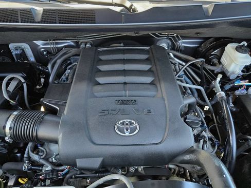 Used 2015 Toyota Tundra Limited w/ Limited Premium Package AWD/4WD image 34