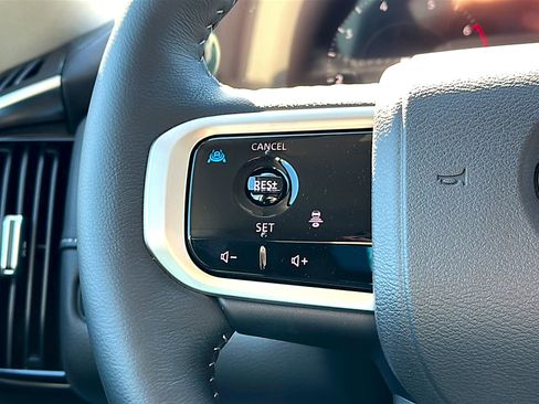 New 2025 Nissan Armada SV image 20