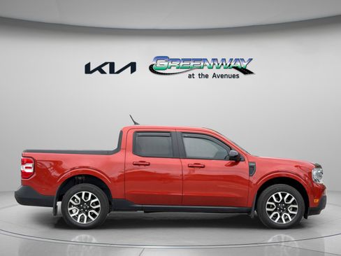 Used 2024 Ford Maverick Lariat w/ 4K Tow Package AWD/4WD image 8