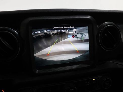 Used 2021 Jeep Wrangler Unlimited Sport AWD/4WD image 27