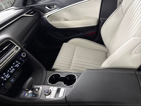 New 2025 Genesis G70 2.5T w/ Sport Prestige Package image 19