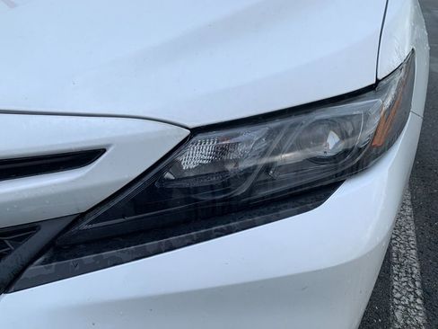 Used 2023 Toyota Camry SE FWD image 9
