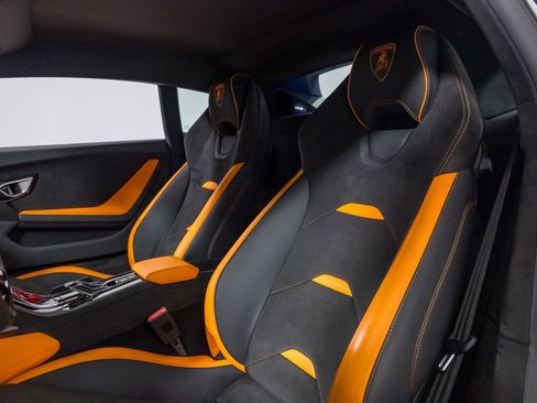 Used 2023 Lamborghini Huracan Tecnica image 22