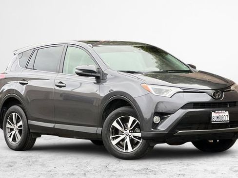 Used 2018 Toyota RAV4 XLE w/ All Weather Liner Package FWD image 1