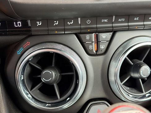 Used 2018 Chevrolet Camaro ZL1 RWD image 16