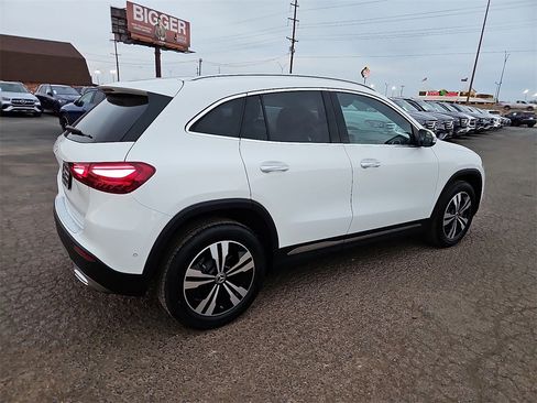 Used 2025 Mercedes-Benz GLA 250 image 8