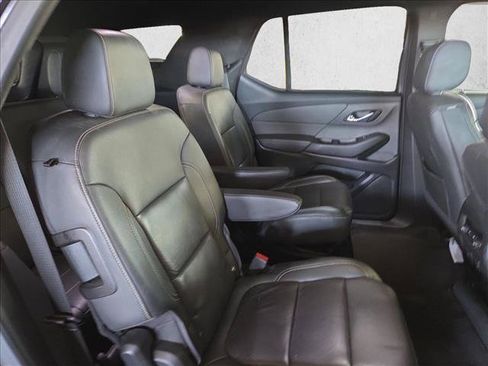 Used 2023 Chevrolet Traverse LT w/ LT Premium Package AWD/4WD image 19