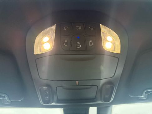 Used 2018 Chrysler Pacifica Touring-L Plus w/ S Appearance Package image 16