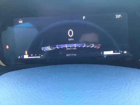 Used 2023 Jeep Grand Cherokee L Laredo image 27