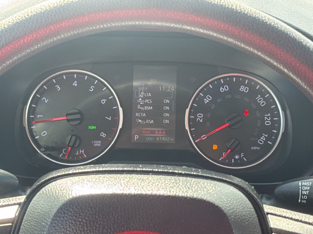 Used 2021 Toyota RAV4 XLE w/ Convenience Package AWD/4WD image 18