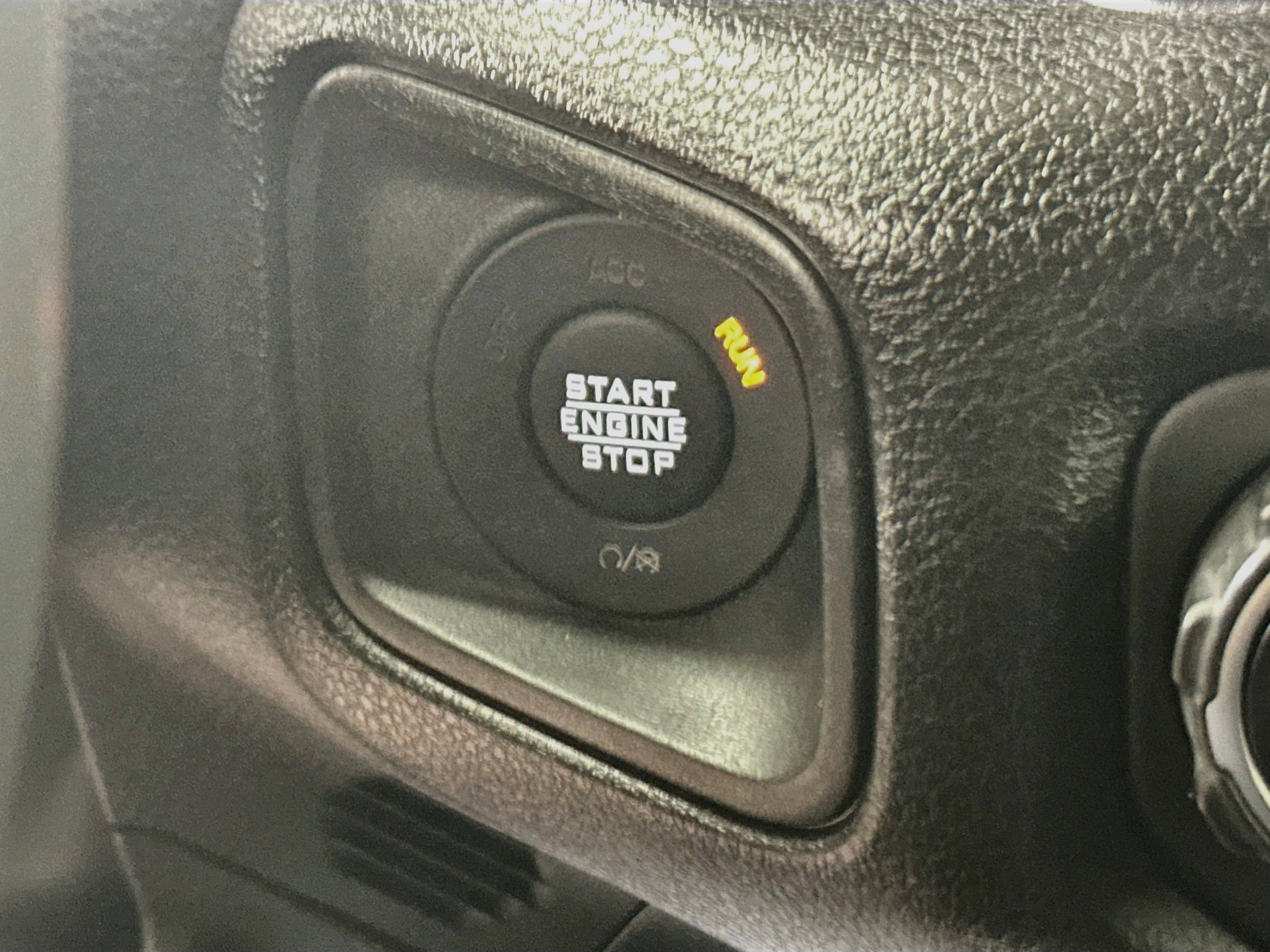 Used 2024 Jeep Gladiator Sport AWD/4WD image 20