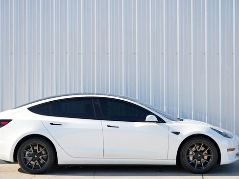 Used 2023 Tesla Model 3 Standard Range image 53