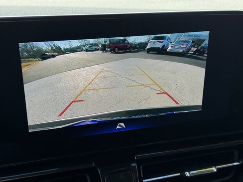 Used 2025 Chevrolet TrailBlazer LT image 4