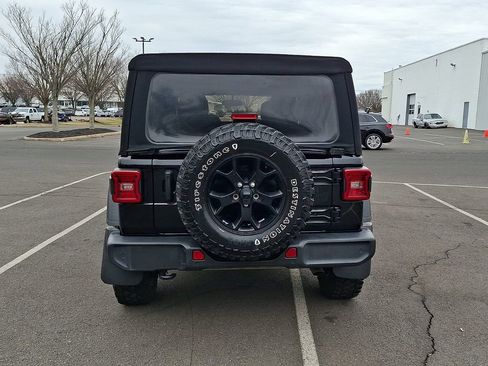 Used 2022 Jeep Wrangler Unlimited Sport image 8
