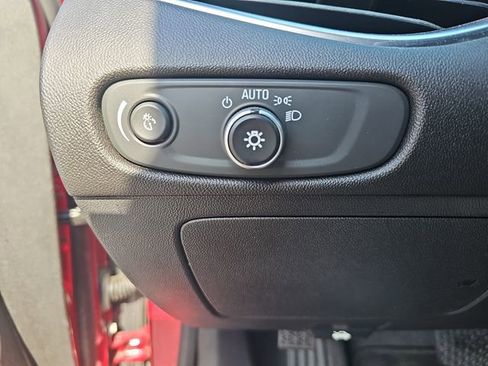 Used 2018 Chevrolet Malibu LT image 29