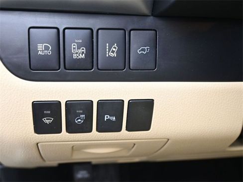 Used 2015 Toyota Highlander Limited image 20