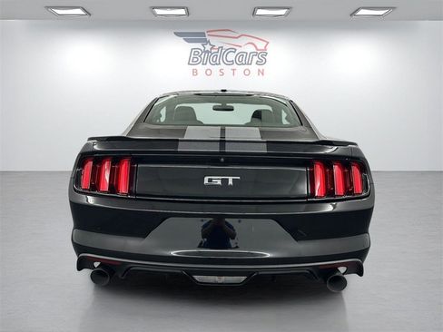 Used 2017 Ford Mustang GT Premium image 5