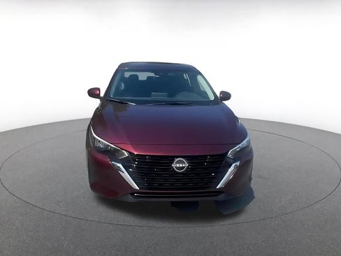 Used 2025 Nissan Sentra SV image 4