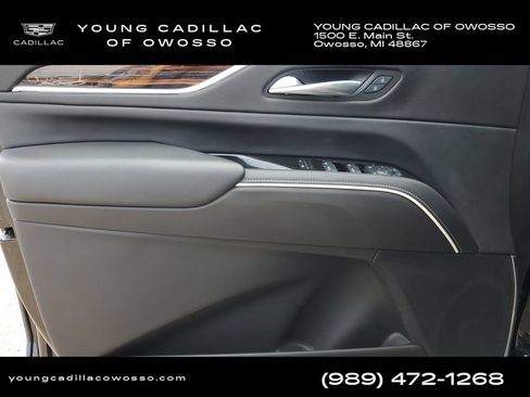 Used 2024 Cadillac Escalade Premium Luxury AWD/4WD image 23