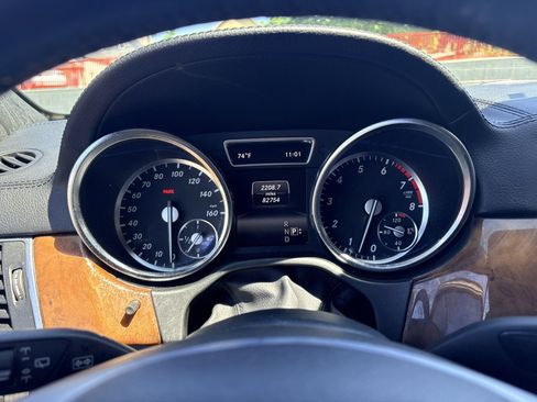 Used 2014 Mercedes-Benz GL 450 4MATIC image 7