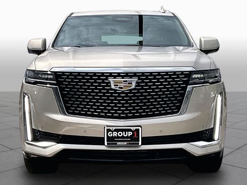 Used 2024 Cadillac Escalade Premium Luxury w/ Performance Package AWD/4WD image 4