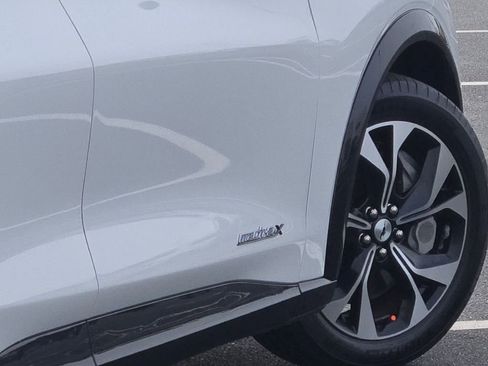 Used 2021 Ford Mustang Mach-E Premium image 15