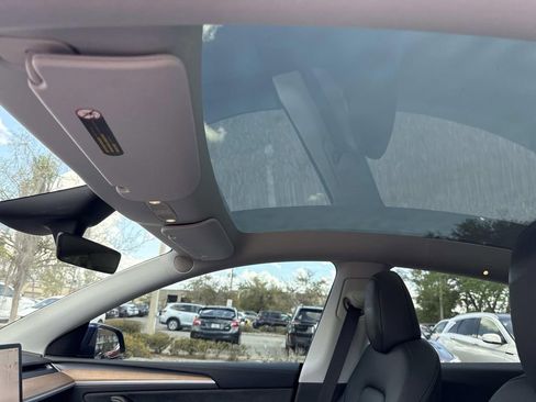 Used 2024 Tesla Model Y Long Range image 30