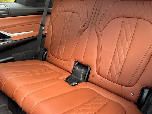 Used 2024 BMW X7 M60i w/ Executive Package AWD/4WD image 19