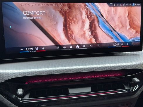 Used 2025 BMW i4 eDrive40 image 27