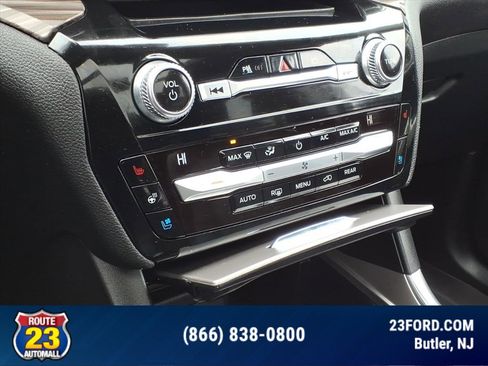 Used 2021 Ford Explorer Limited w/ Equipment Group 301A image 20