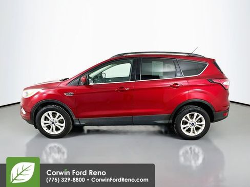 Used 2018 Ford Escape SE image 4