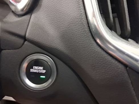 Used 2021 Chevrolet Equinox LT FWD image 27