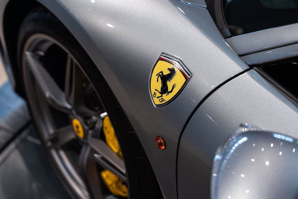 Used 2015 Ferrari 458 Speciale Coupe RWD image 12