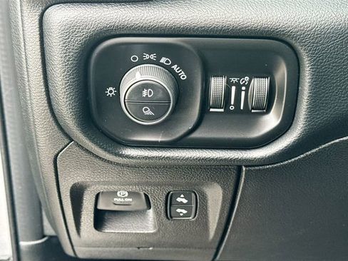 Used 2021 RAM 1500 Laramie w/ Sport Appearance Package image 11