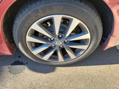 Used 2017 Nissan Altima 2.5 SL w/ 2.5 Technology Package FWD image 6