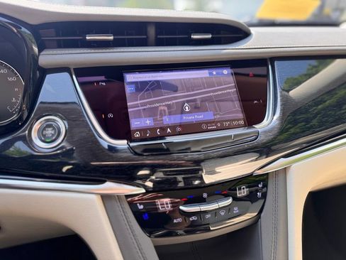 Used 2024 Cadillac XT6 Premium Luxury AWD/4WD image 17