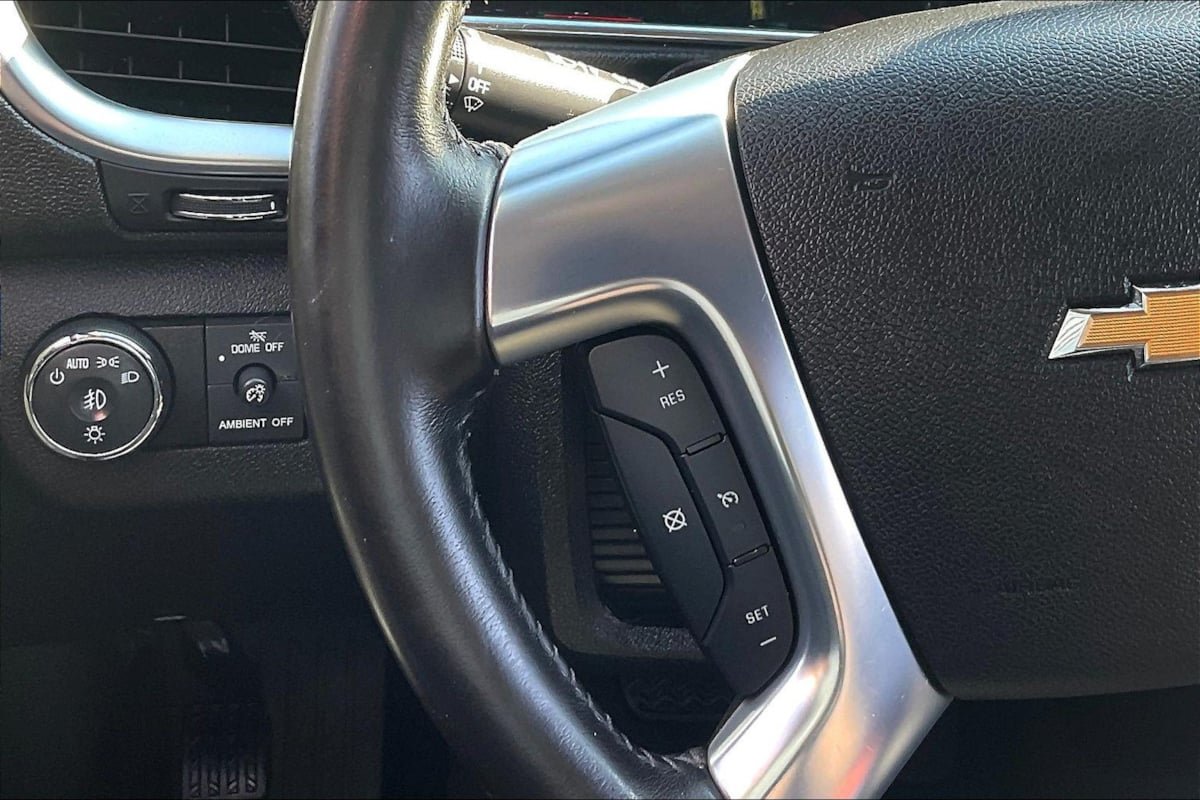 Used 2017 Chevrolet Traverse LT w/ Style and Technology Package AWD/4WD image 11