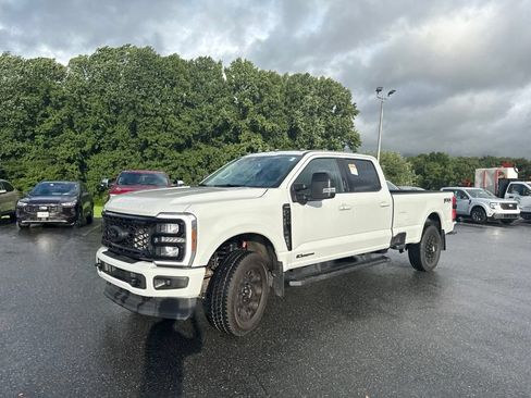 Used 2026 Ford F250 Lariat w/ Black Appearance Package AWD/4WD image 3