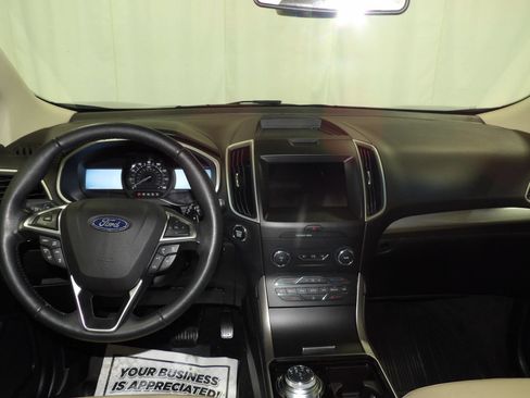 Used 2020 Ford Edge SEL w/ Cold Weather Package AWD/4WD image 12