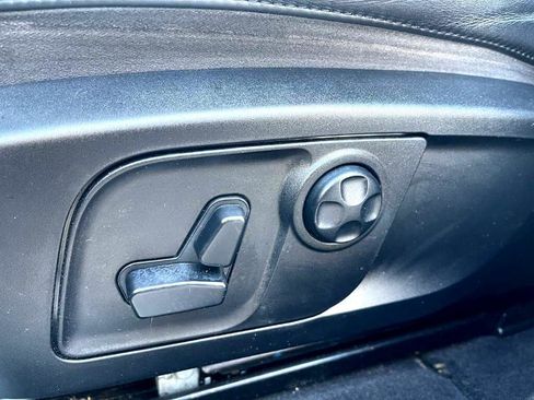 Used 2019 Maserati Levante S GranSport image 31