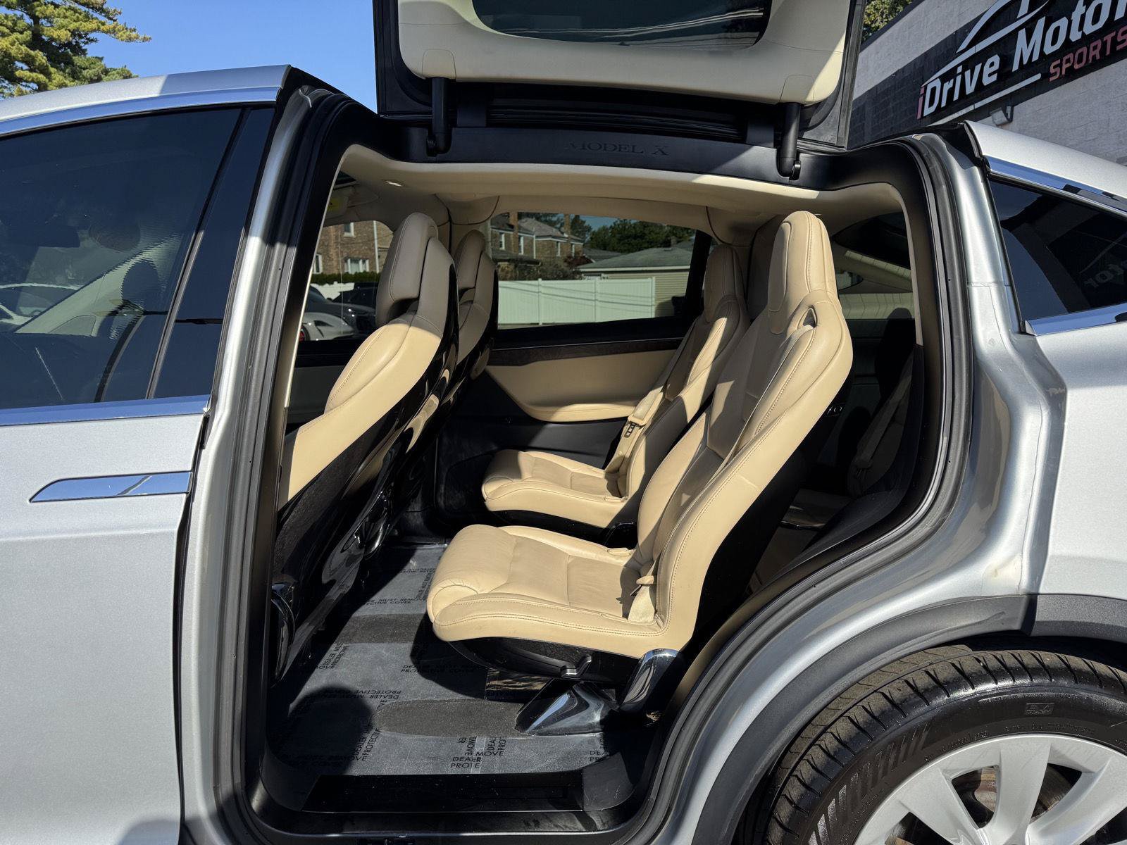 Used 2016 Tesla Model X 90D AWD/4WD image 29