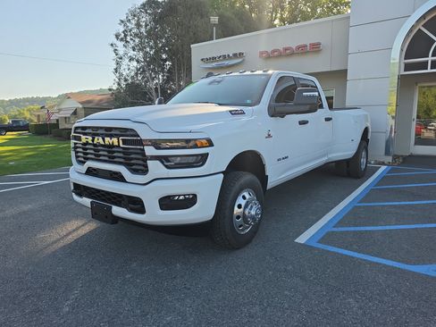 Used 2025 RAM 3500 Big Horn AWD/4WD image 8