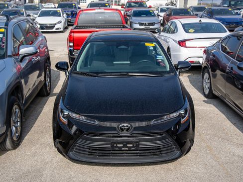 Used 2024 Toyota Corolla LE image 5