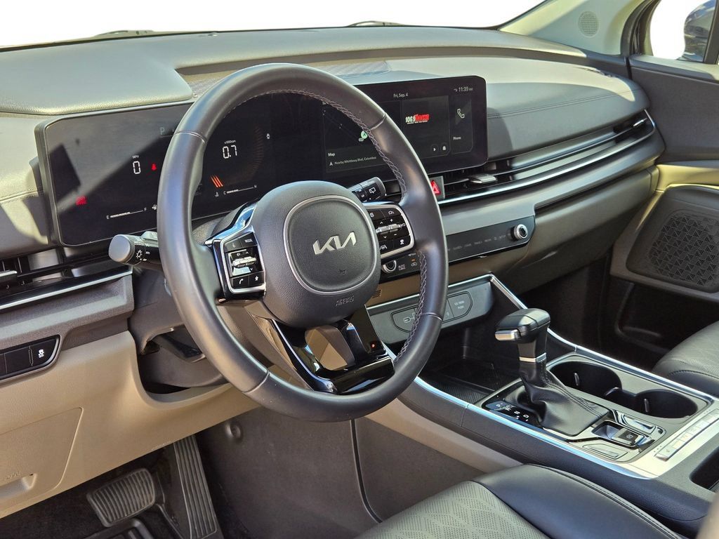 Certified 2025 Kia Carnival EX FWD image 17