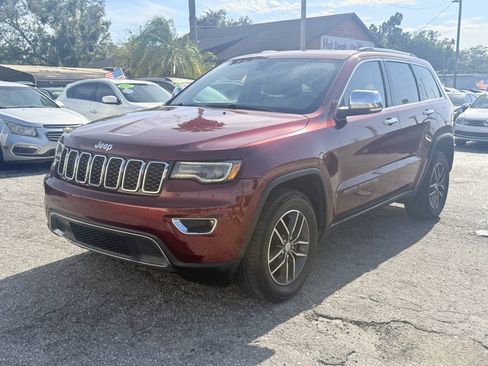 Used 2017 Jeep Grand Cherokee Limited w/ Luxury Group II AWD/4WD image 2
